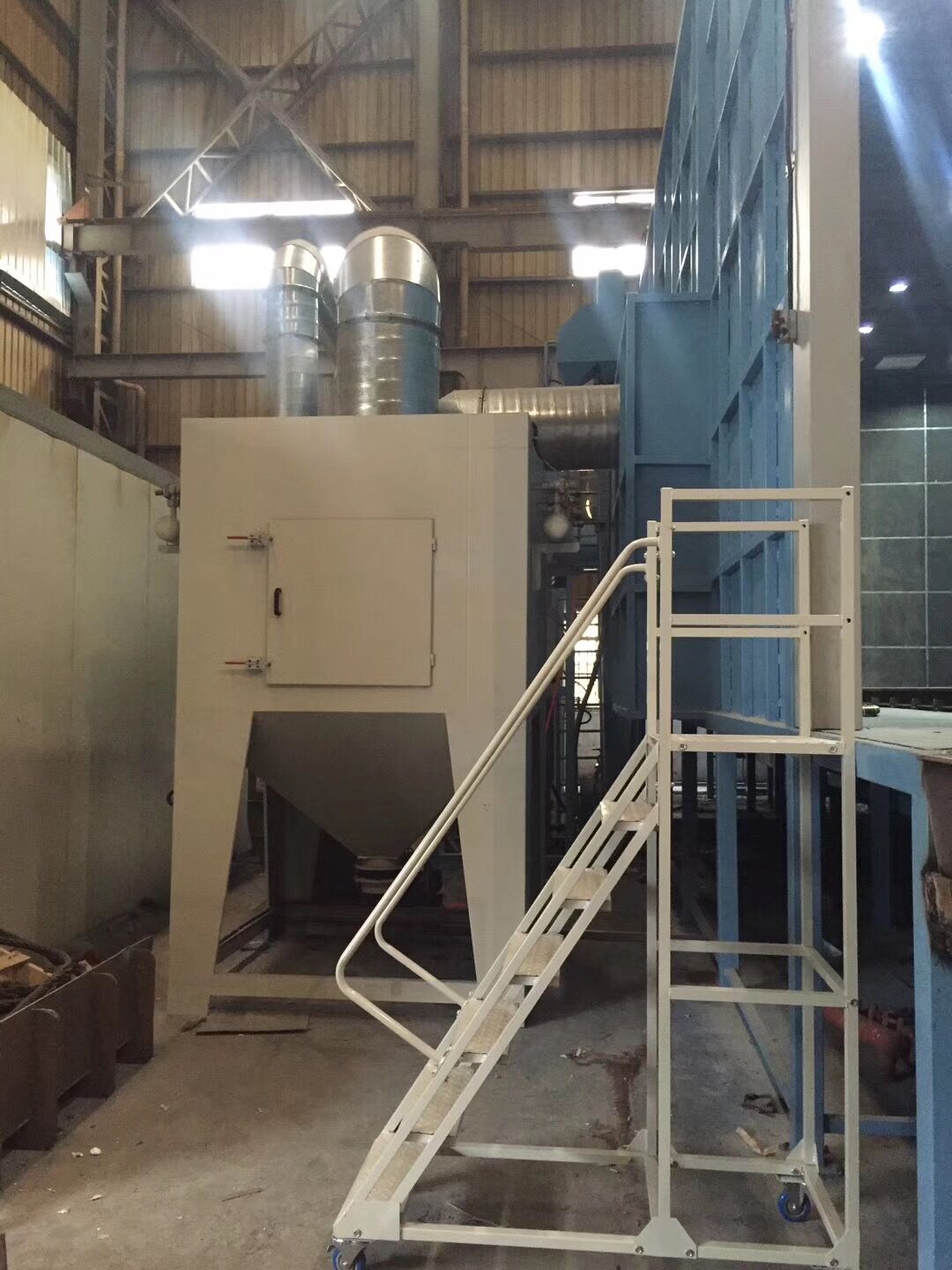 環(huán)保型機械回收式噴砂（丸）房